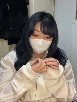 Snapshot of YUNA-yuna chatting on January 23, 2025, 2:17 pm YUNA-yuna online show from January 23, 2025, 2:17 pm