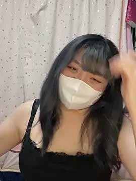 Snapshot of YUNA-yuna chatting on February 13, 2025, 1:59 pm YUNA-yuna online show from February 13, 2025, 1:59 pm