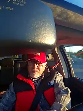 Snapshot of KOMANDOS74 chatting on September 18, 2025, 5:09 am KOMANDOS74 online show from September 18, 2025, 5:09 am