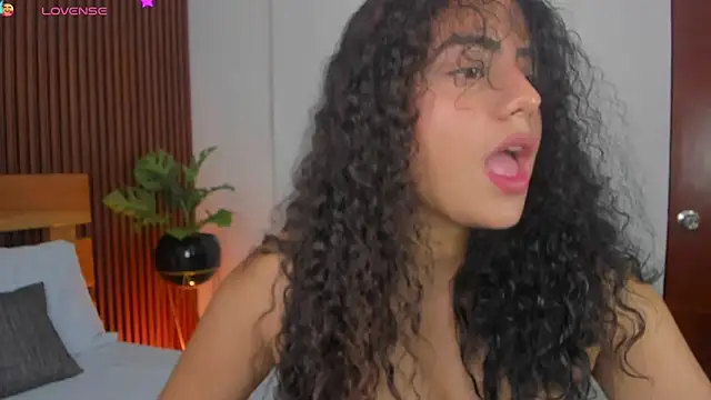 Snapshot of yaya23x chatting on October 17, 2025, 2:30 pm yaya23x online show from October 17, 2025, 2:30 pm