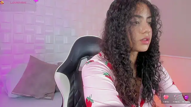 Snapshot of yaya23x chatting on October 28, 2025, 2:53 pm yaya23x online show from October 28, 2025, 2:53 pm