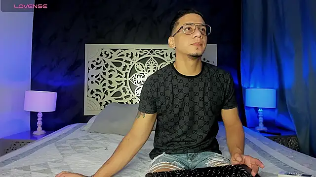 JoshMillerr  online show from January 18, 2025, 12:04 pm