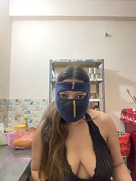 Snapshot of HoneyBearCpl chatting on February 6, 2025, 3:52 pm HoneyBearCpl online show from February 6, 2025, 3:52 pm