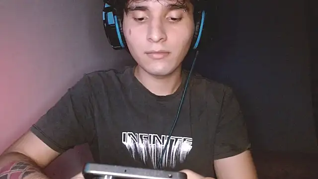 Charley quin online show from October 23, 2025, 3:39 am