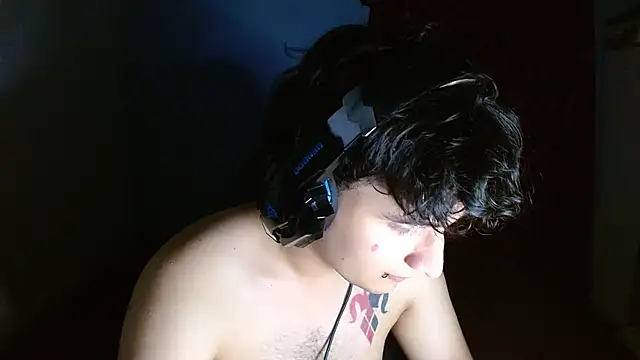 Snapshot of Charley_quin chatting on July 8, 2026, 12:48 am Charley quin online show from July 8, 2026, 12:48 am