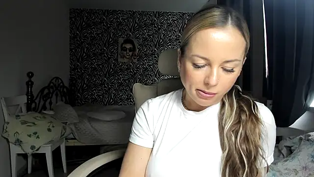 Snapshot of jennifer838 chatting on April 28, 2026, 11:48 am jennifer838 online show from April 28, 2026, 11:48 am