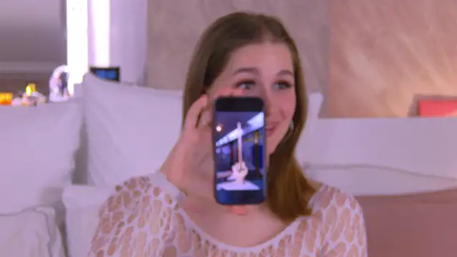 Snapshot of EllieHayes chatting on March 12, 2025, 9:03 pm EllieHayes online show from March 12, 2025, 9:03 pm