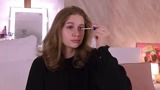 Snapshot of EllieHayes chatting on October 5, 2025, 4:38 pm EllieHayes online show from October 5, 2025, 4:38 pm