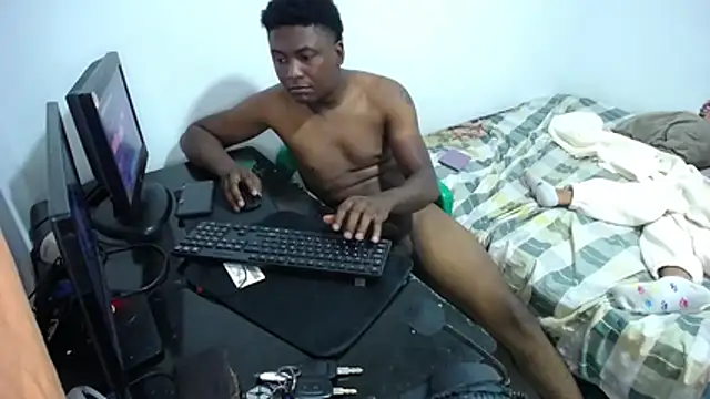 Snapshot of fabitokr chatting on November 18, 2025, 8:35 pm fabitokr online show from November 18, 2025, 8:35 pm