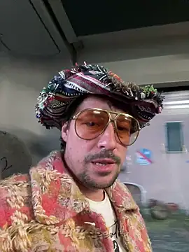 zenzero87 online show from March 3, 2025, 5:53 am