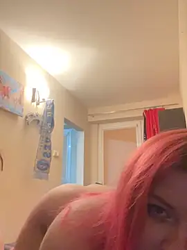 Snapshot of Llorey04 chatting on March 1, 2026, 9:50 pm Llorey04 online show from March 1, 2026, 9:50 pm