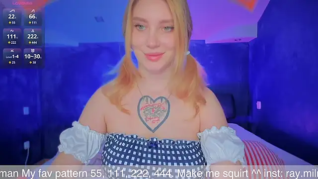 Snapshot of AliceMilman chatting on November 1, 2025, 10:28 am AliceMilman online show from November 1, 2025, 10:28 am