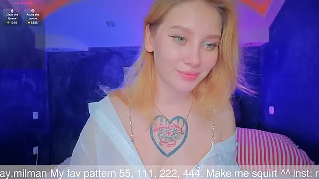 Snapshot of AliceMilman chatting on November 7, 2025, 10:04 am AliceMilman online show from November 7, 2025, 10:04 am