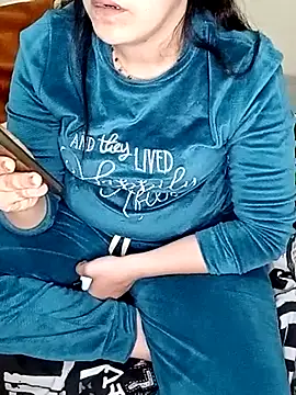 Snapshot of ShadiaStar chatting on February 22, 2025, 3:03 pm ShadiaStar online show from February 22, 2025, 3:03 pm