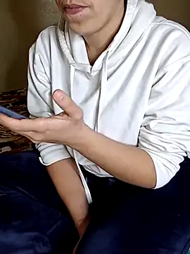 Snapshot of ShadiaStar chatting on February 8, 2026, 8:01 pm ShadiaStar online show from February 8, 2026, 8:01 pm