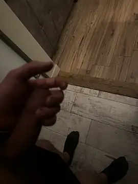 naughtyukcouple online show from March 28, 2026, 4:01 am