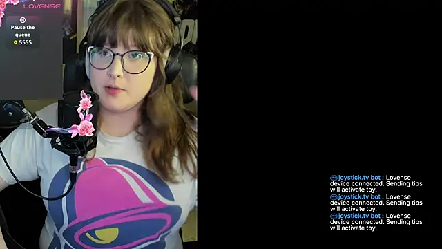 Snapshot of HannahCastle96 chatting on February 19, 2026, 3:57 am HannahCastle96 online show from February 19, 2026, 3:57 am