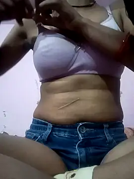 Snapshot of radhika07 chatting on December 30, 2024, 7:26 am radhika07 online show from December 30, 2024, 7:26 am