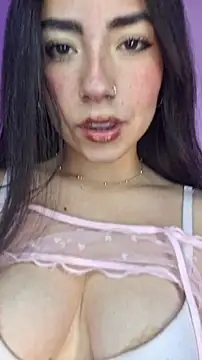 Snapshot of Melody_04 chatting on March 9, 2025, 8:40 am Melody 04 online show from March 9, 2025, 8:40 am