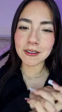 Snapshot of Melody_04 chatting on March 20, 2025, 8:42 am Melody 04 online show from March 20, 2025, 8:42 am