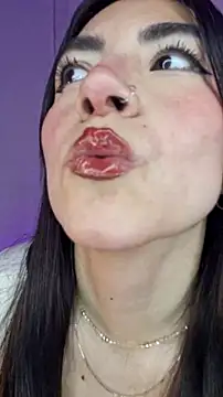 Snapshot of Melody_04 chatting on March 22, 2025, 9:24 am Melody 04 online show from March 22, 2025, 9:24 am