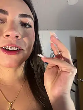 Melody 04 online show from January 17, 2026, 4:39 am