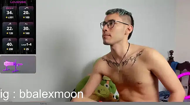 Snapshot of alexdesire chatting on December 25, 2024, 4:00 pm alexdesire online show from December 25, 2024, 4:00 pm