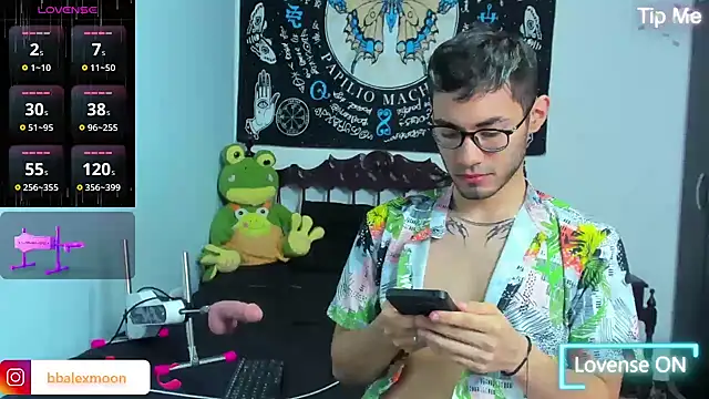 Snapshot of alexdesire chatting on March 21, 2025, 1:56 pm alexdesire online show from March 21, 2025, 1:56 pm