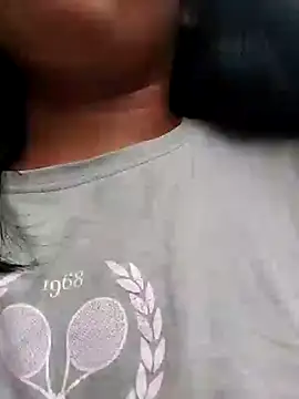 Snapshot of Danna-linyi chatting on December 20, 2024, 3:42 pm Danna-linyi online show from December 20, 2024, 3:42 pm