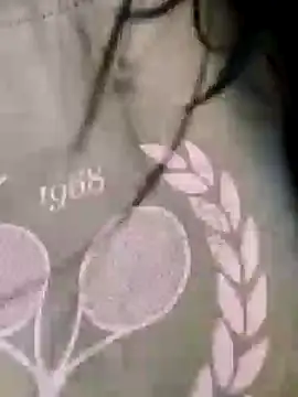 Snapshot of Danna-linyi chatting on December 21, 2024, 9:04 pm Danna-linyi online show from December 21, 2024, 9:04 pm