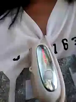 Snapshot of Danna-linyi chatting on December 27, 2024, 9:54 pm Danna-linyi online show from December 27, 2024, 9:54 pm