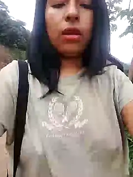 Snapshot of Danna-linyi chatting on January 10, 2025, 2:45 pm Danna-linyi online show from January 10, 2025, 2:45 pm