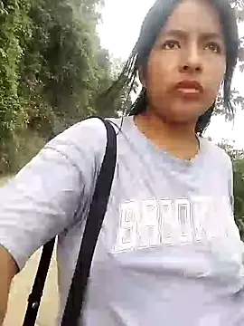 Snapshot of Danna-linyi chatting on January 19, 2025, 1:22 pm Danna-linyi online show from January 19, 2025, 1:22 pm