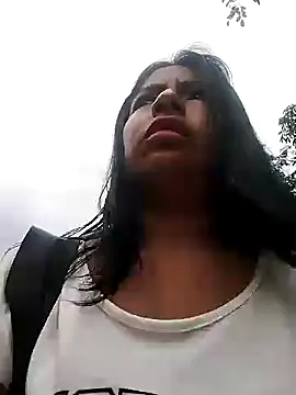 Snapshot of Danna-linyi chatting on February 2, 2025, 2:13 pm Danna-linyi online show from February 2, 2025, 2:13 pm