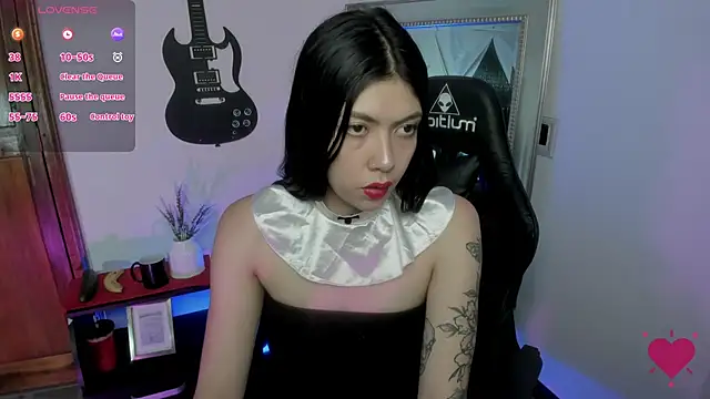 Snapshot of Aurora_Hotson chatting on January 11, 2025, 1:27 am Aurora Hotson online show from January 11, 2025, 1:27 am