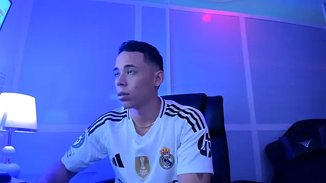 Snapshot of briambrows chatting on January 30, 2025, 3:11 am briambrows online show from January 30, 2025, 3:11 am