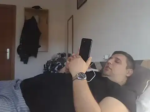  revianzip1 online show from February 13, 2025, 1:37 pm