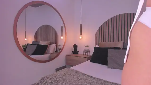 Snapshot of StefaBrown chatting on October 16, 2025, 12:39 pm StefaBrown online show from October 16, 2025, 12:39 pm