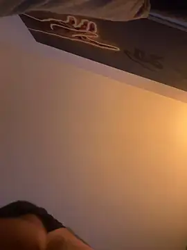 Snapshot of Avamereandmikel chatting on February 20, 2025, 12:19 am Avamereandmikel online show from February 20, 2025, 12:19 am