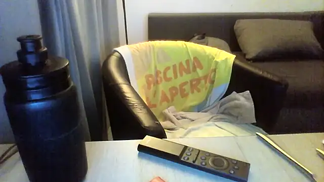 Snapshot of Avamereandmikel chatting on September 9, 2025, 11:48 pm Avamereandmikel online show from September 9, 2025, 11:48 pm