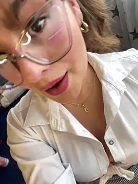 Snapshot of Gabriela-Parker_ chatting on January 10, 2025, 6:17 pm Gabriela-Parker online show from January 10, 2025, 6:17 pm