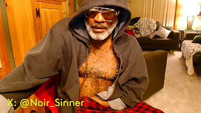 sinnernoir online show from March 11, 2026, 2:17 am