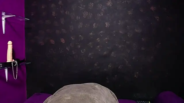 Sadie Queen online show from December 16, 2024, 5:33 pm