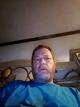 Snapshot of Rayc61 chatting on May 10, 2026, 5:01 am Rayc61 online show from May 10, 2026, 5:01 am