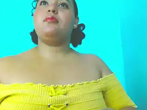 Snapshot of emyli_23 chatting on December 15, 2024, 9:31 pm emyli 23 online show from December 15, 2024, 9:31 pm