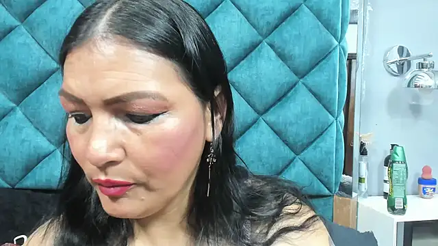 Snapshot of PENELOPELEWISs chatting on March 25, 2026, 7:42 pm PENELOPELEWISs online show from March 25, 2026, 7:42 pm