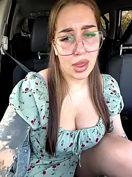 VikiDemi online show from October 12, 2025, 6:23 am