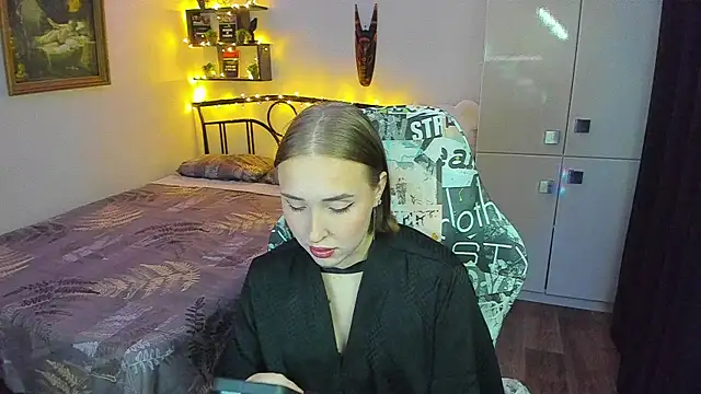 LinaTruly online show from July 2, 2026, 9:21 pm