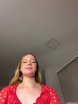 Snapshot of NicoleCut chatting on October 2, 2025, 10:33 am NicoleCut online show from October 2, 2025, 10:33 am