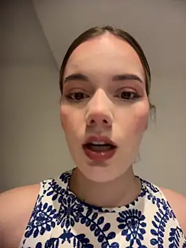 Snapshot of NicoleCut chatting on July 1, 2026, 12:12 am NicoleCut online show from July 1, 2026, 12:12 am
